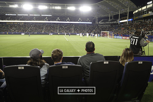 060219_LAGalaxyvsRevolution_GA_0858