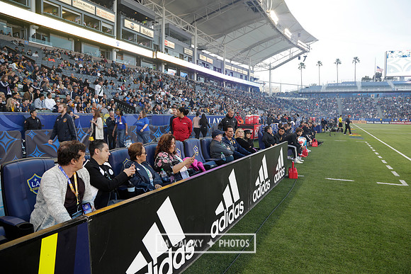 060219_LAGalaxyvsRevolution_GA_1048
