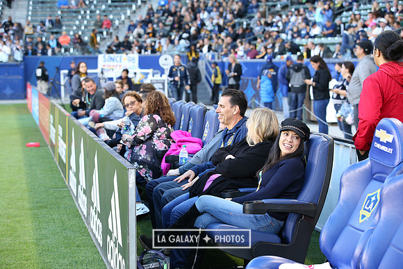 060219_LAGalaxyvsRevolution_GA_1103