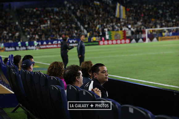 060219_LAGalaxyvsRevolution_GA_1117