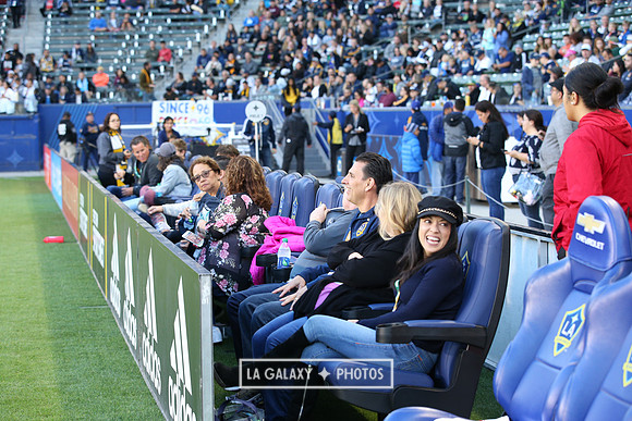 060219_LAGalaxyvsRevolution_GA_1096