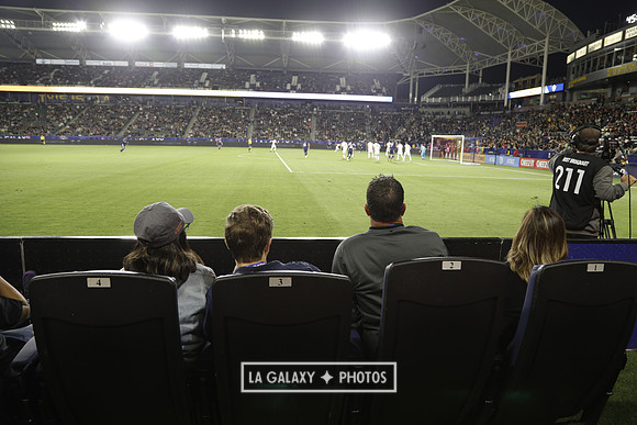 060219_LAGalaxyvsRevolution_GA_0855