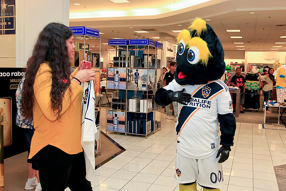 06082019_LAGalaxy_MacysJuninho_GA_0106