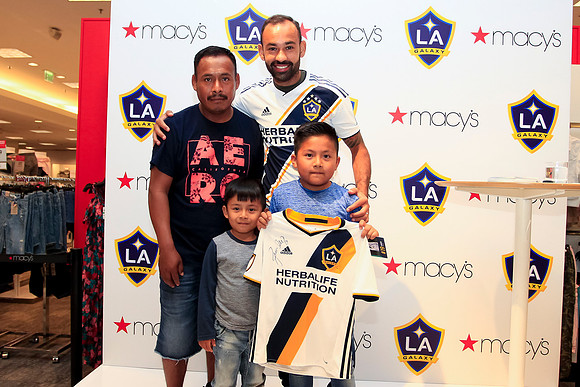 06082019_LAGalaxy_MacysJuninho_GA_0201
