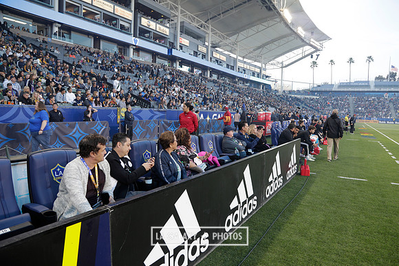 060219_LAGalaxyvsRevolution_GA_1071