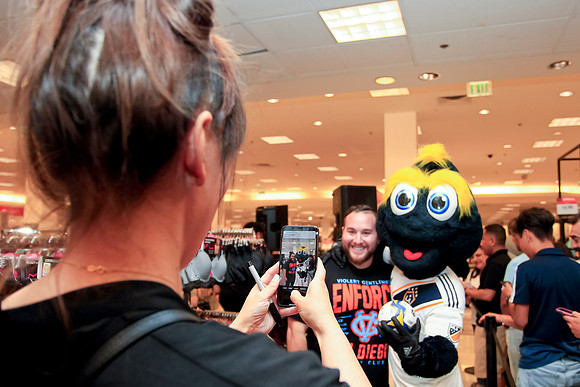 06082019_LAGalaxy_MacysJuninho_GA_0051