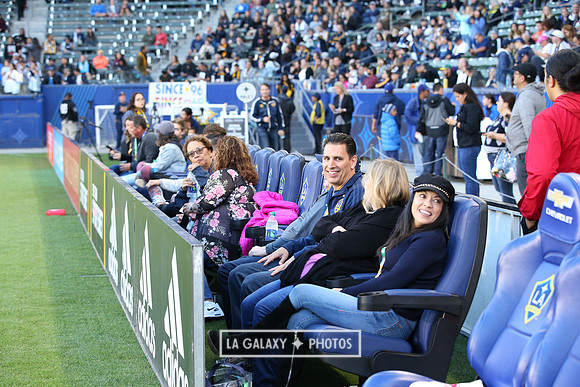 060219_LAGalaxyvsRevolution_GA_1107