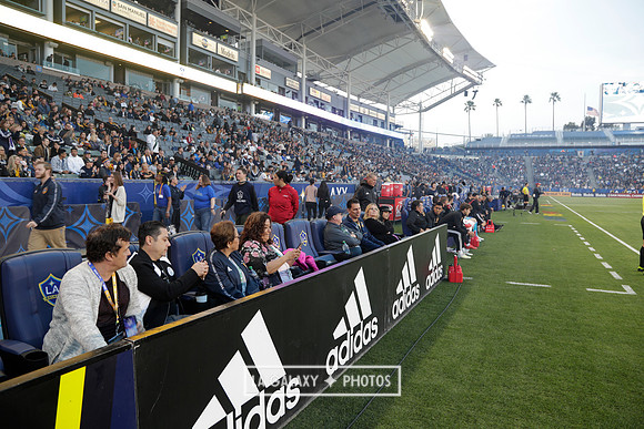060219_LAGalaxyvsRevolution_GA_1053