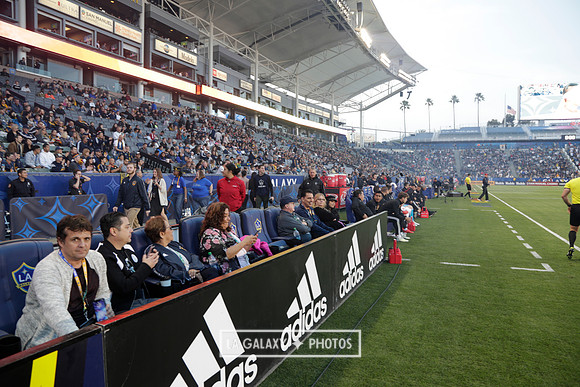 060219_LAGalaxyvsRevolution_GA_1043