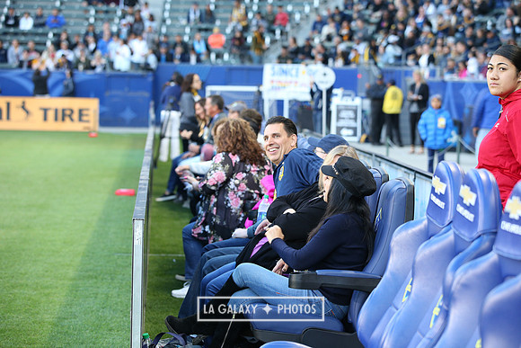 060219_LAGalaxyvsRevolution_GA_1083