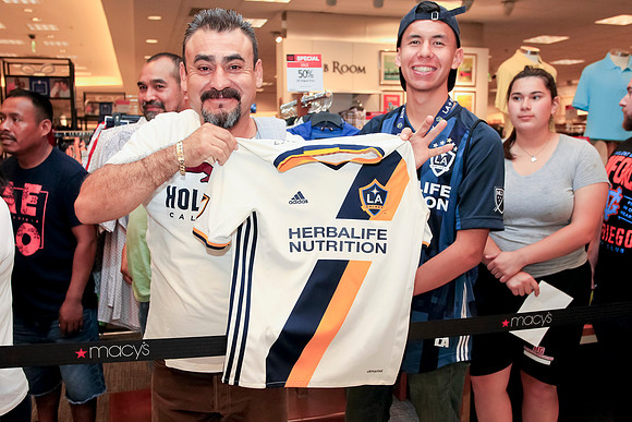 06082019_LAGalaxy_MacysJuninho_GA_0014