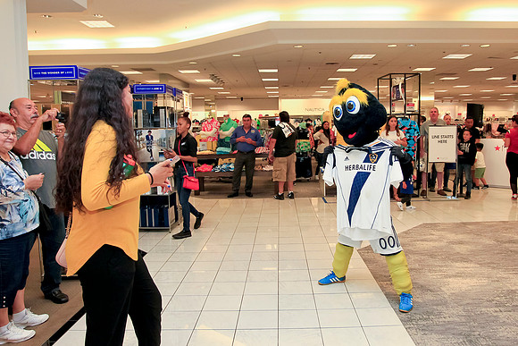 06082019_LAGalaxy_MacysJuninho_GA_0110