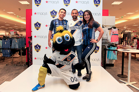 06082019_LAGalaxy_MacysJuninho_GA_0404