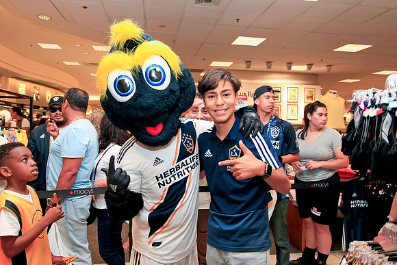 06082019_LAGalaxy_MacysJuninho_GA_0044