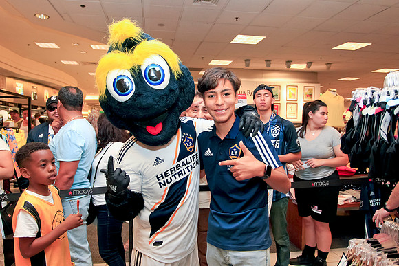 06082019_LAGalaxy_MacysJuninho_GA_0042