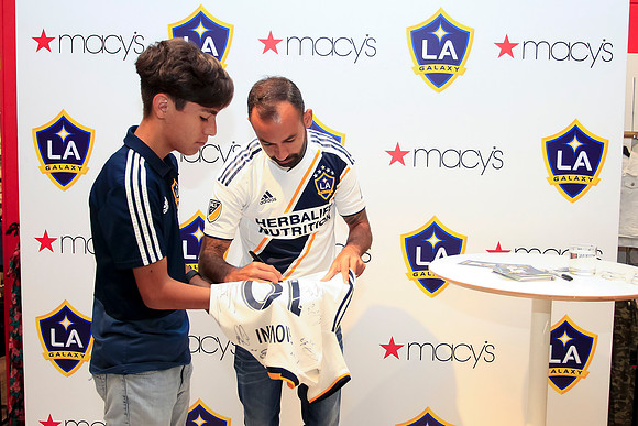 06082019_LAGalaxy_MacysJuninho_GA_0206