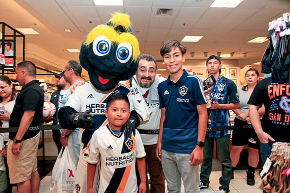 06082019_LAGalaxy_MacysJuninho_GA_0045