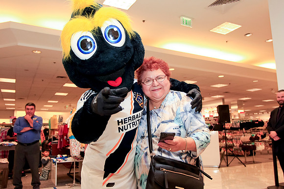 06082019_LAGalaxy_MacysJuninho_GA_0078