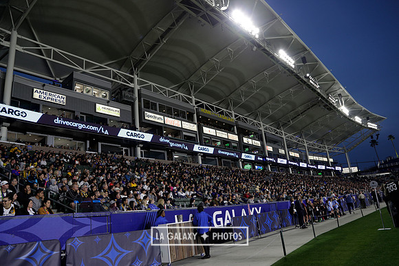 060219_LAGalaxyvsRevolution_GA_4324