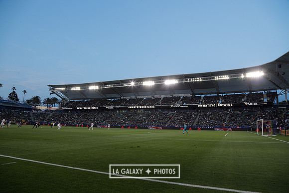 060219_LAGalaxyvsRevolution_GA_4509