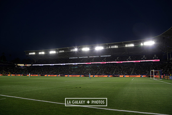 060219_LAGalaxyvsRevolution_GA_4280