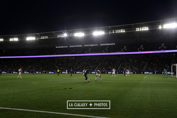 060219_LAGalaxyvsRevolution_GA_4394
