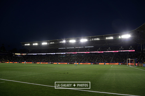 060219_LAGalaxyvsRevolution_GA_4279