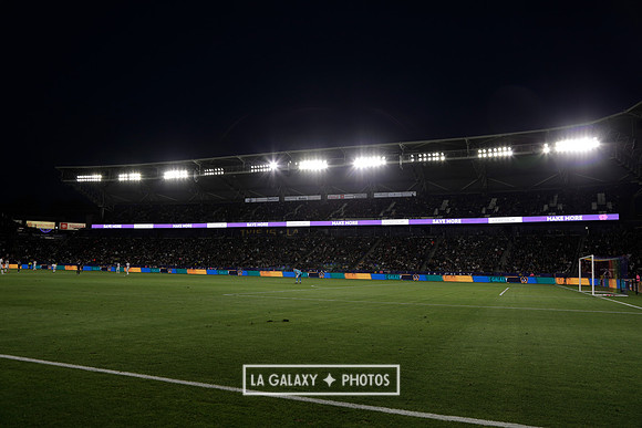 060219_LAGalaxyvsRevolution_GA_4364