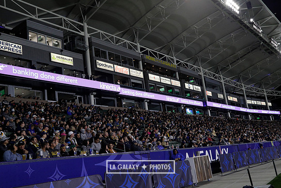 060219_LAGalaxyvsRevolution_GA_4505