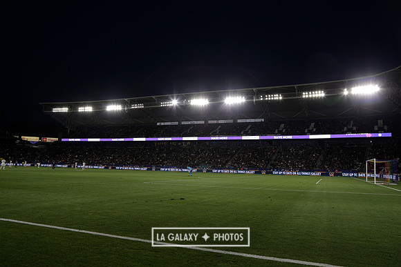 060219_LAGalaxyvsRevolution_GA_4362