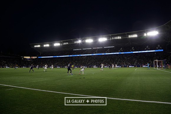 060219_LAGalaxyvsRevolution_GA_4407