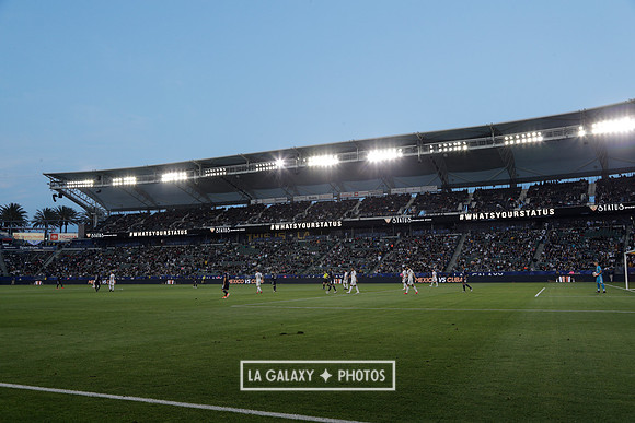 060219_LAGalaxyvsRevolution_GA_4520