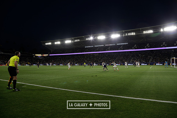 060219_LAGalaxyvsRevolution_GA_4395