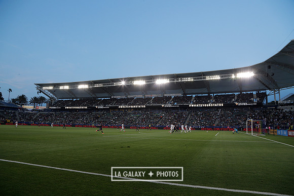 060219_LAGalaxyvsRevolution_GA_4517