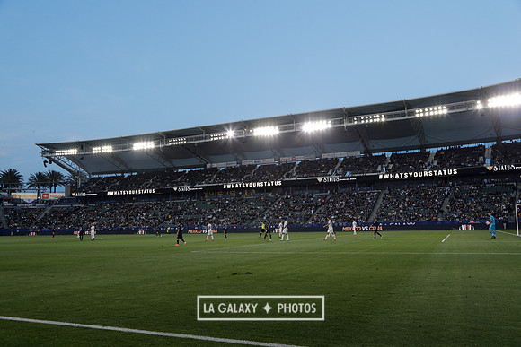 060219_LAGalaxyvsRevolution_GA_4522