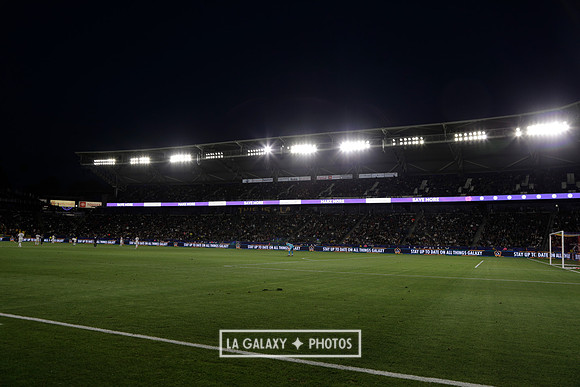 060219_LAGalaxyvsRevolution_GA_4358