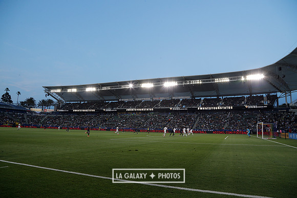 060219_LAGalaxyvsRevolution_GA_4513