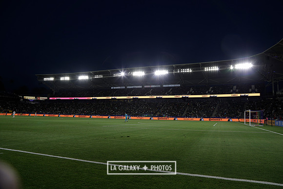 060219_LAGalaxyvsRevolution_GA_4299