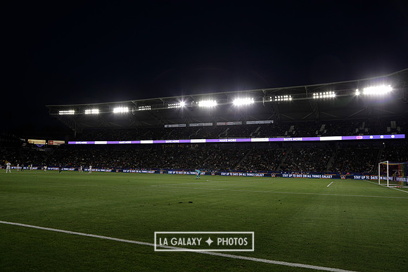 060219_LAGalaxyvsRevolution_GA_4361