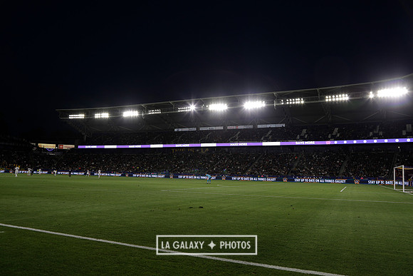 060219_LAGalaxyvsRevolution_GA_4357