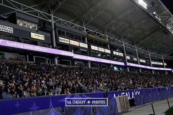 060219_LAGalaxyvsRevolution_GA_4506
