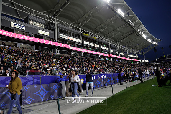 060219_LAGalaxyvsRevolution_GA_4447