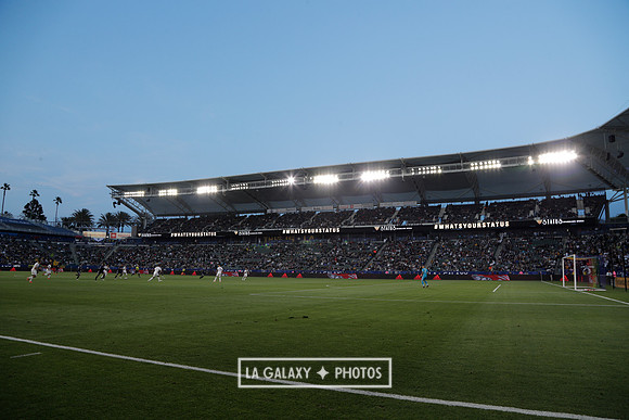 060219_LAGalaxyvsRevolution_GA_4512