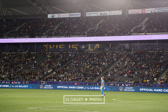 060219_LAGalaxyvsRevolution_GA_4344