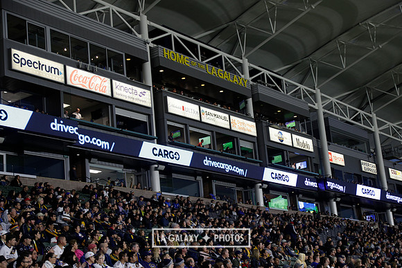 060219_LAGalaxyvsRevolution_GA_4254