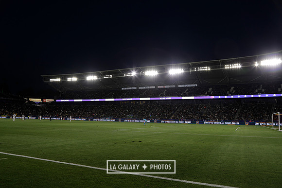 060219_LAGalaxyvsRevolution_GA_4355
