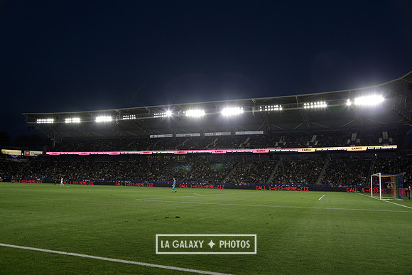 060219_LAGalaxyvsRevolution_GA_4236