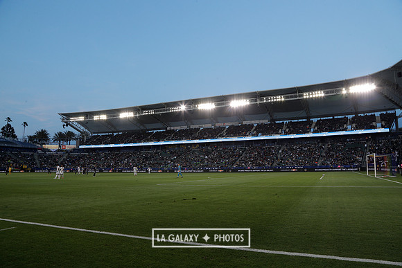 060219_LAGalaxyvsRevolution_GA_4548