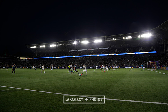 060219_LAGalaxyvsRevolution_GA_4416