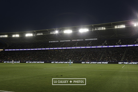 060219_LAGalaxyvsRevolution_GA_4224